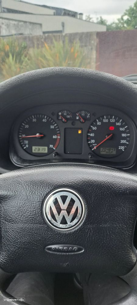 VW Golf 1.4i 25 Anos - 8