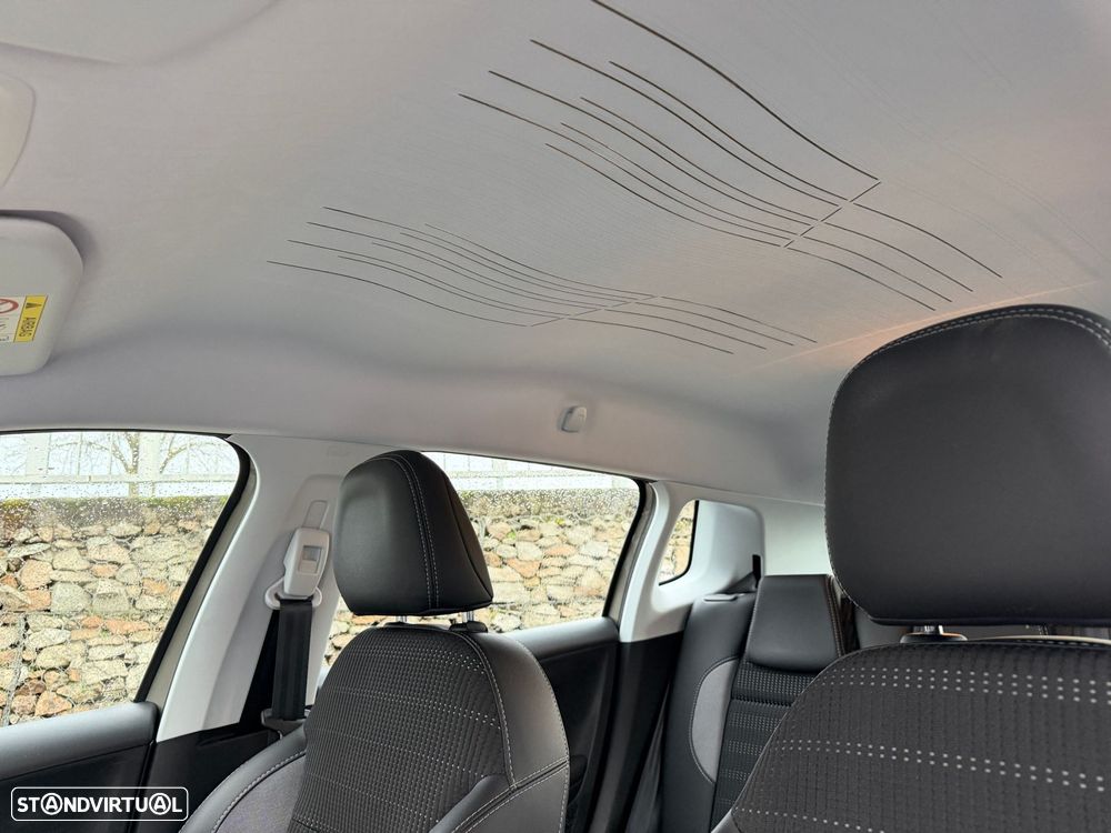 Peugeot 2008 1.2 PureTech Allure - 10