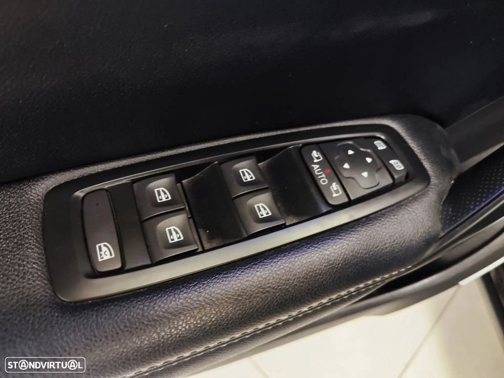 Renault Mégane ENERGY TCe 130 INTENS - 16