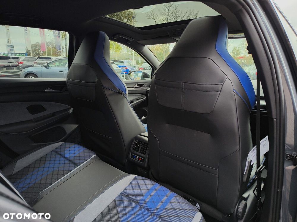 Volkswagen Golf - 20