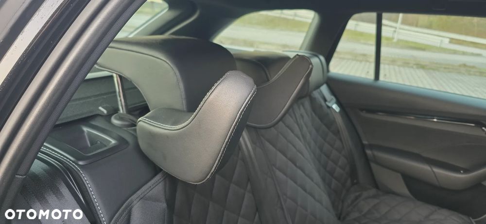 Skoda Octavia 2.0 TDI DSG 4x4 RS Plus - 29