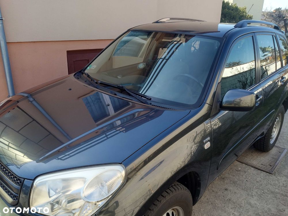 Toyota RAV4 - 6