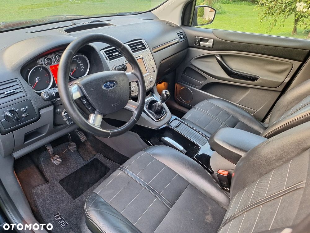 Ford Kuga - 23
