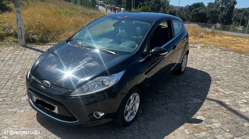 Ford Fiesta - 2