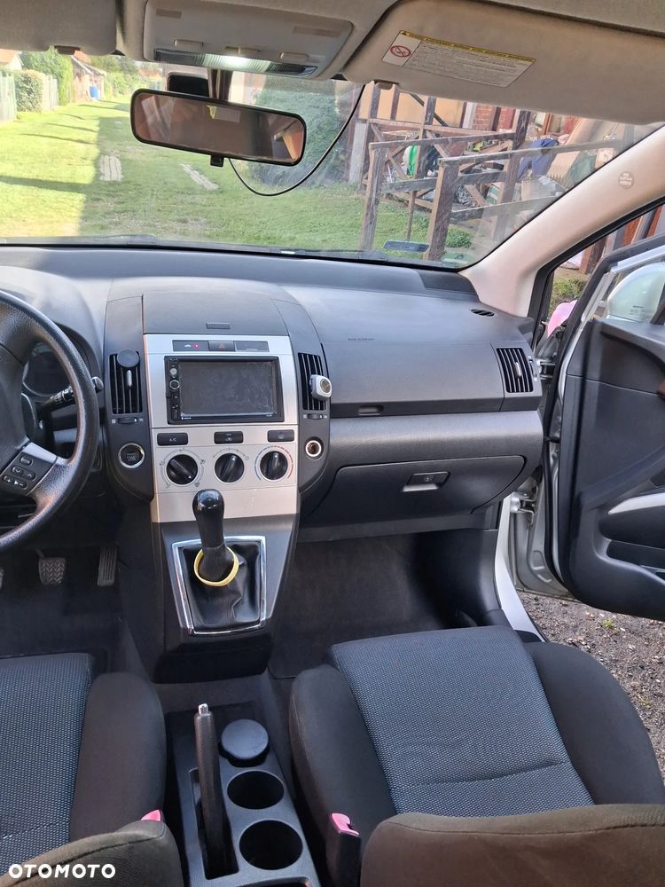 Toyota Corolla Verso - 4