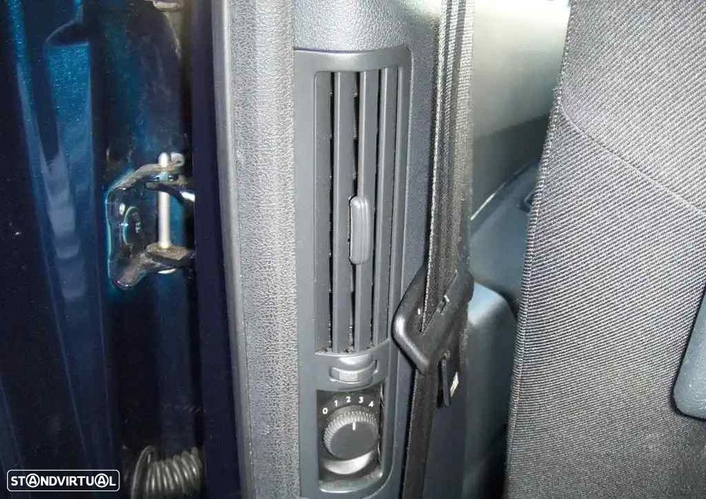 Peugeot 5008 1.6 HDi Executive JLL17 - 48