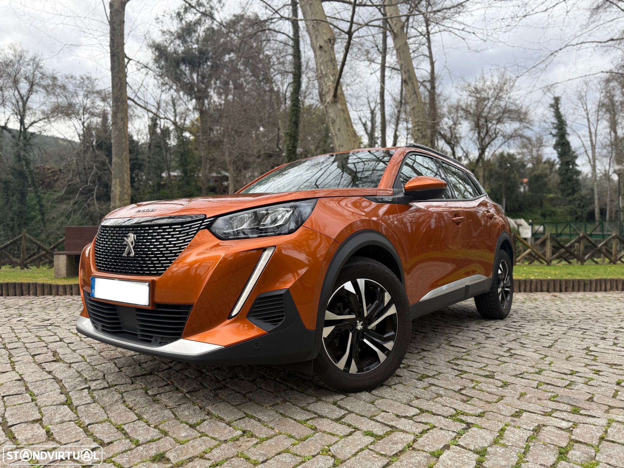 Peugeot 2008 1.5 BlueHDi Allure EAT6 - 1