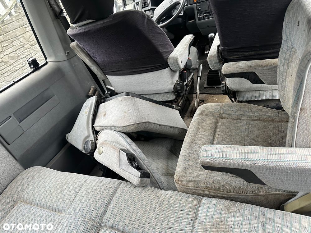 Volkswagen Multivan D - 16