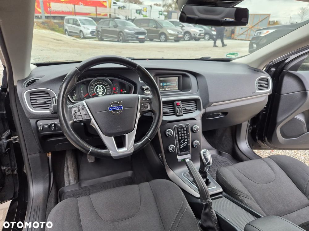 Volvo V40 D2 Kinetic - 17