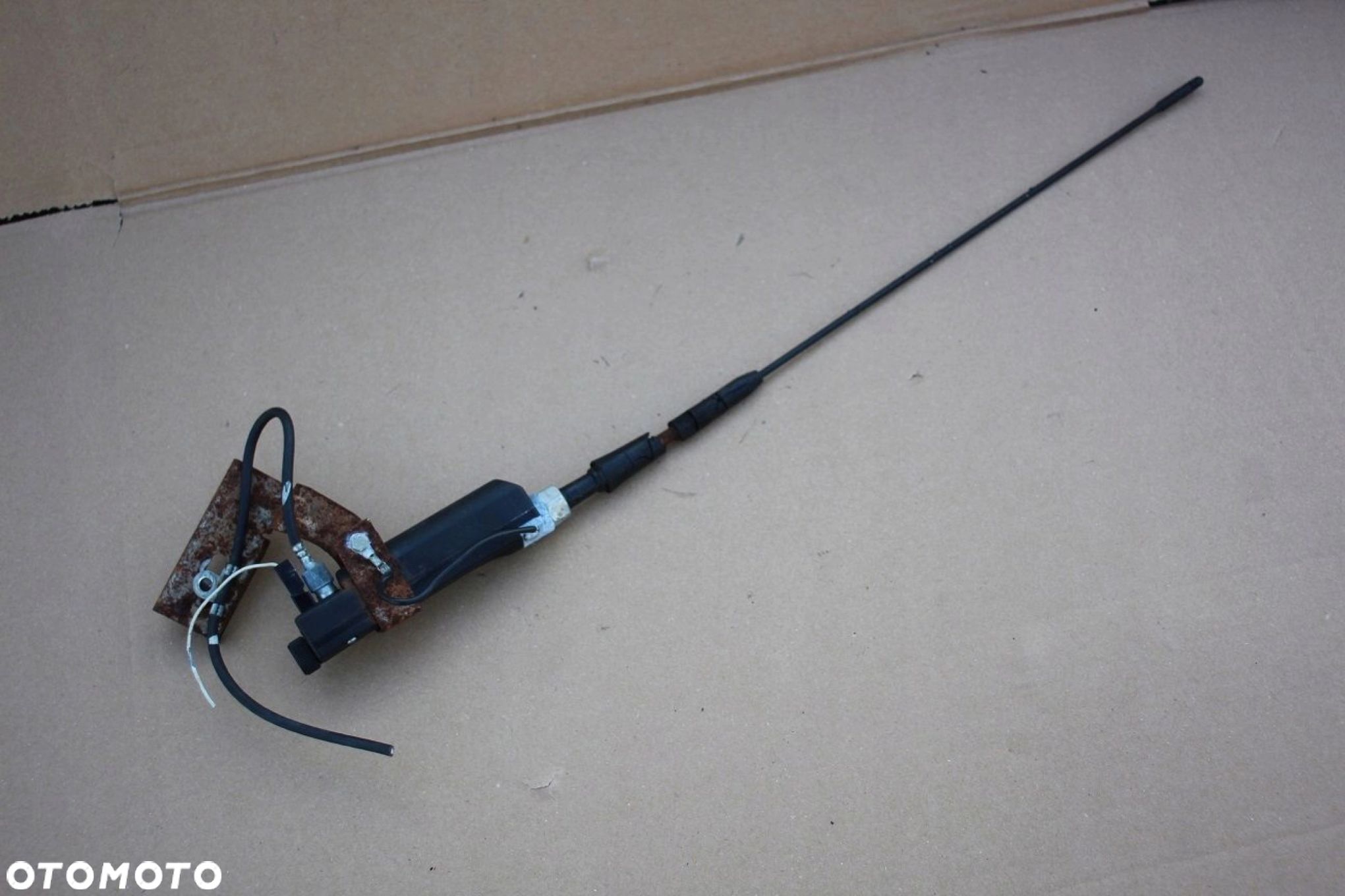 Wzmacniacz antenowy antena BMW e36 cabrio z3 ORYGINALNA 8375159 - 1