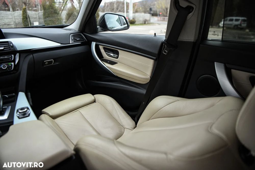 BMW Seria 3 318d Touring Aut. Advantage - 15