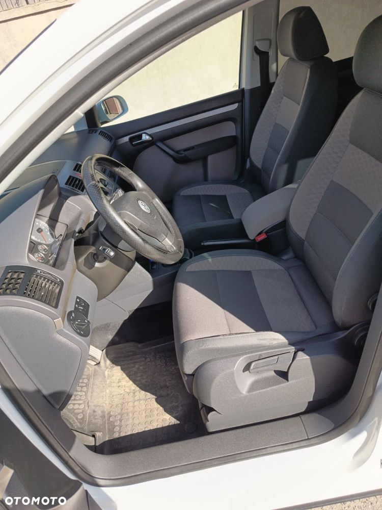 Volkswagen Touran 1.6 Cross - 8