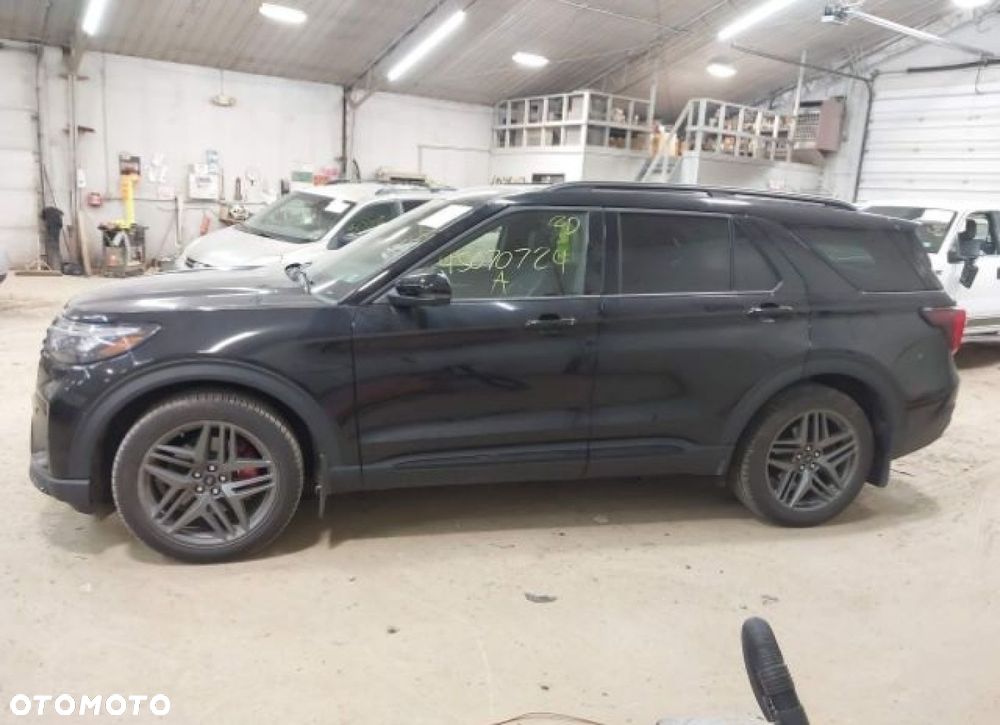 Ford Explorer - 4