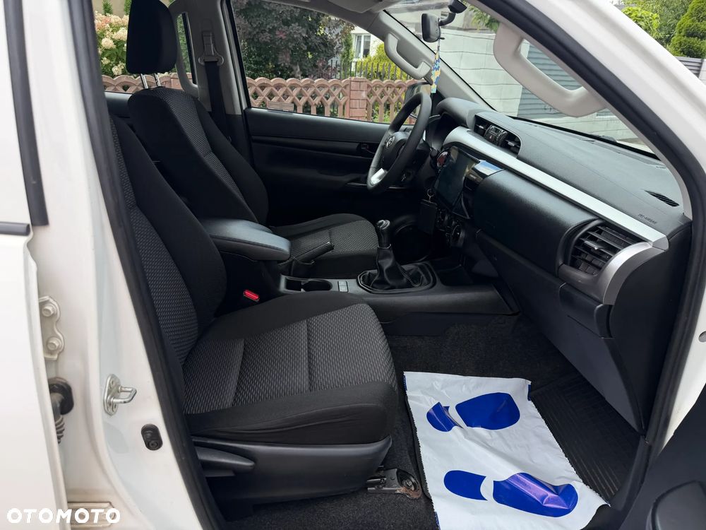 Toyota Hilux 2.4 D-4D Double Cab DLX 4x4 - 15