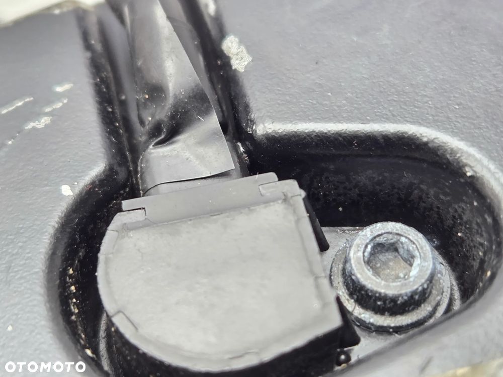 SUZUKI GSR 600 OSŁONA ZĘBATKI CZUJNIK - 18