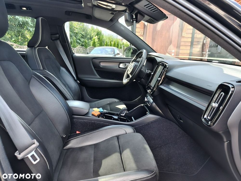 Volvo XC 40 82kWh Recharge Twin AWD Plus - 23