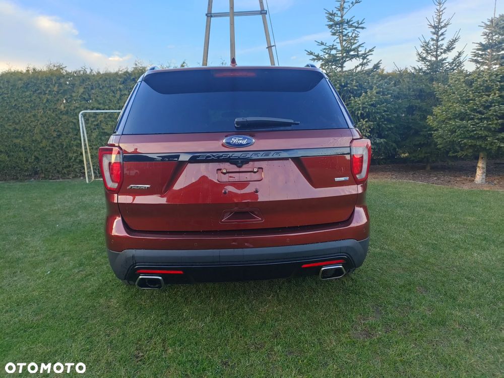 Ford Explorer - 7