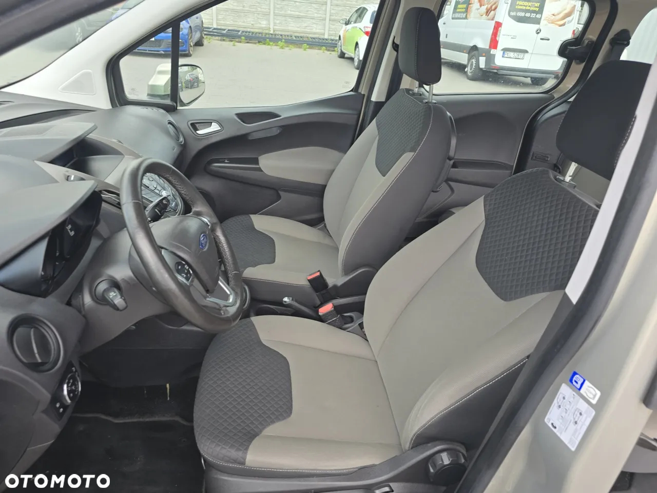 Ford Tourneo Courier 1.0 EcoBoost S&S Trend - 14