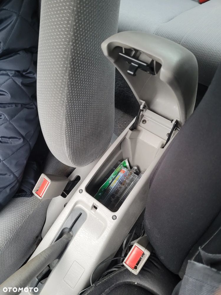 Toyota Corolla 1.4 VVT-i - 25