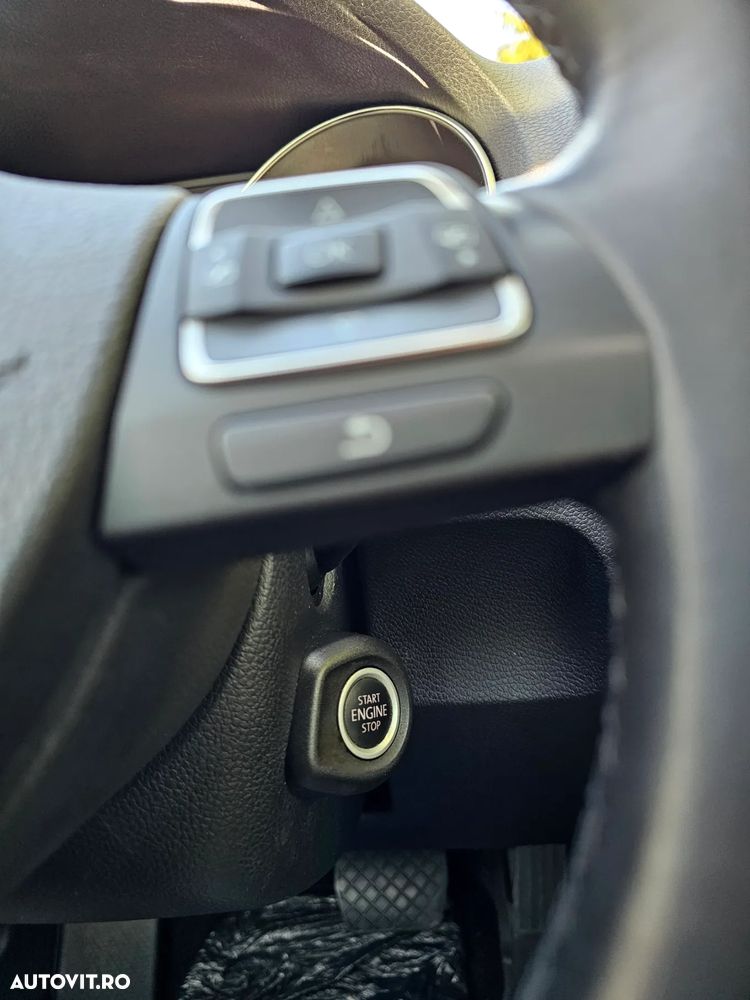 Volkswagen Golf 1.4 TSI Highline DSG - 28