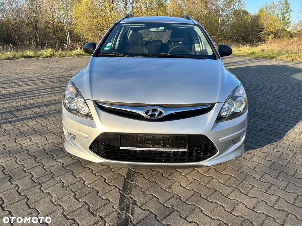 Hyundai i30 i30cw 1.6 CRDi FIFA WM Edition - 3