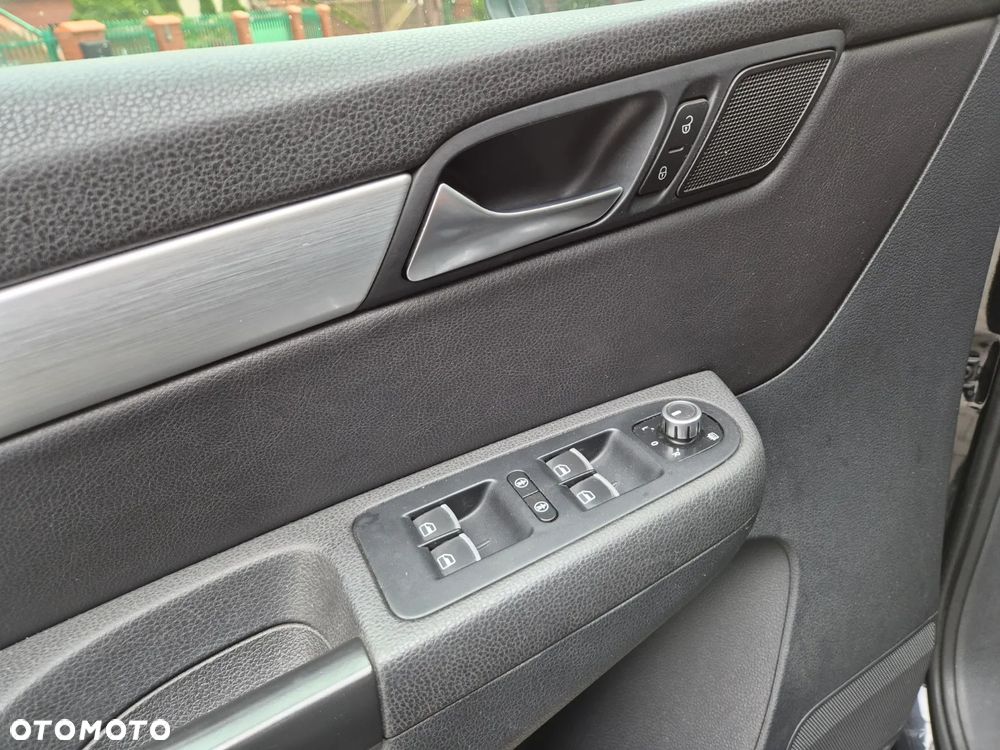 Volkswagen Sharan 2.0 TDI Highline DSG - 26