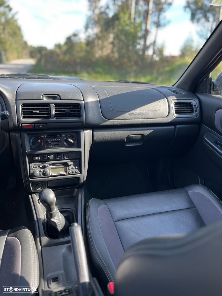 Subaru Impreza 2.0 GT 4x4 AC+TA+ABS - 12