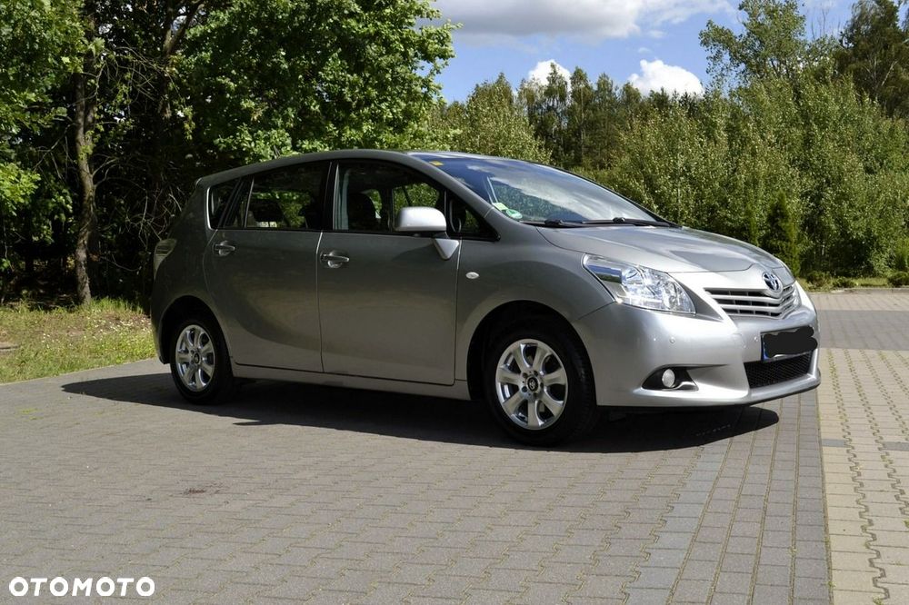 Toyota Verso 1.8 Premium - 3