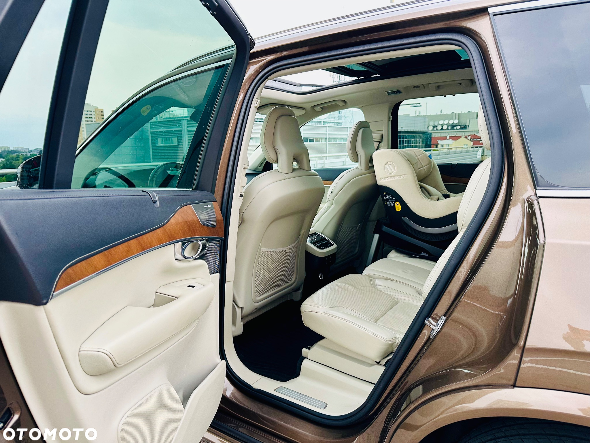 Volvo XC 90 D5 SCR AWD Inscription 7os - 27