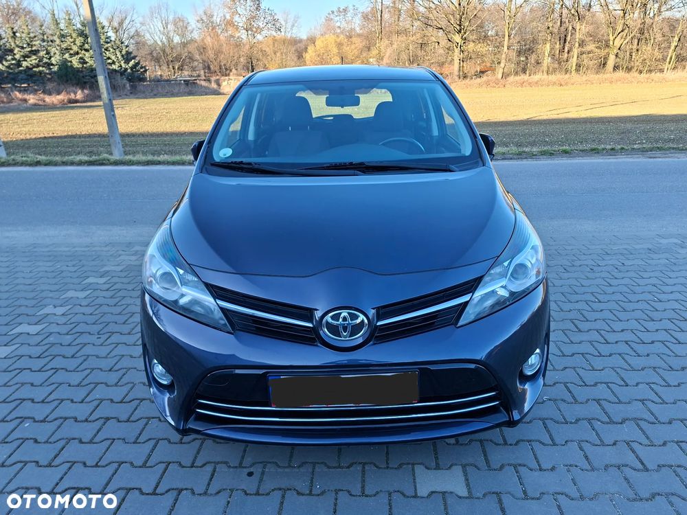 Toyota Verso - 3