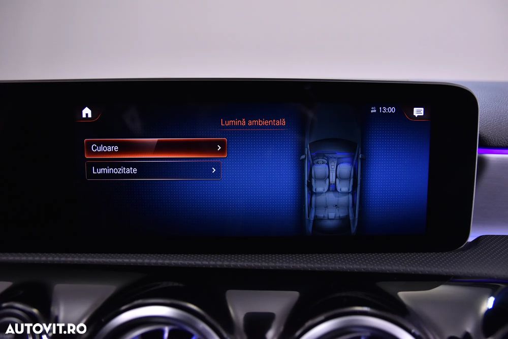 Mercedes-Benz A 250 e Sedan 8G-DCT AMG Line - 23