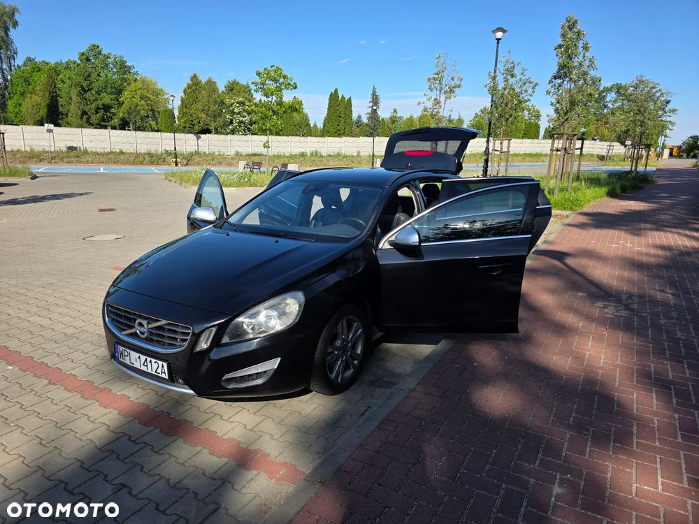 Volvo V60 D4 Geartronic Momentum - 10