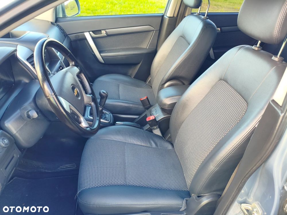 Chevrolet Captiva 2.4 2WD 7 Sitzer LS - 14