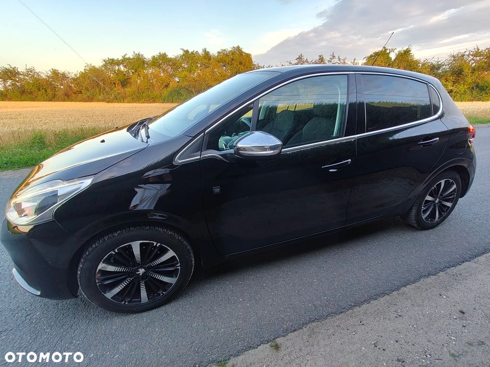 Peugeot 208 - 6