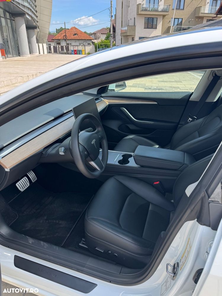 Tesla Model 3 - 17