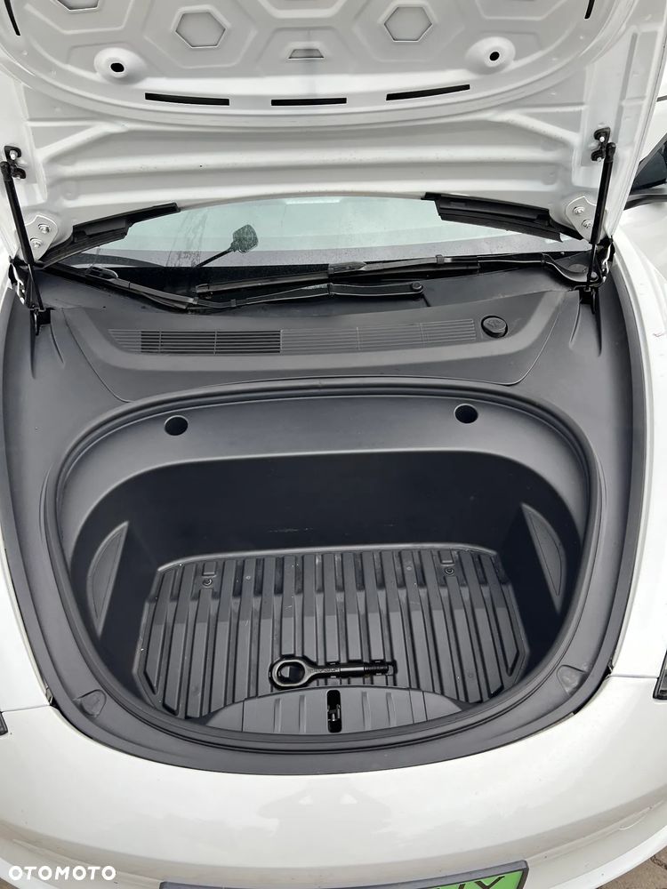 Tesla Model 3 Standard Reichweite Plus Hinterradantrieb - 11
