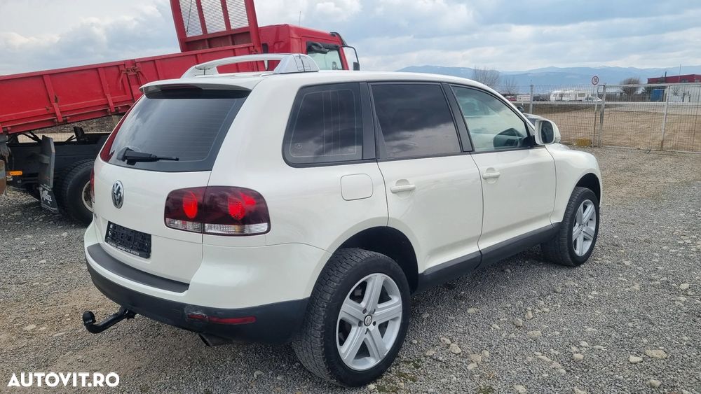 Volkswagen Touareg 2.5 R5 TDI DPF Aut. Individual - 27