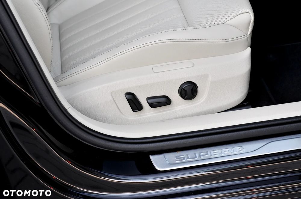 Skoda Superb 2.0 TDI SCR 4x4 L&K DSG - 21