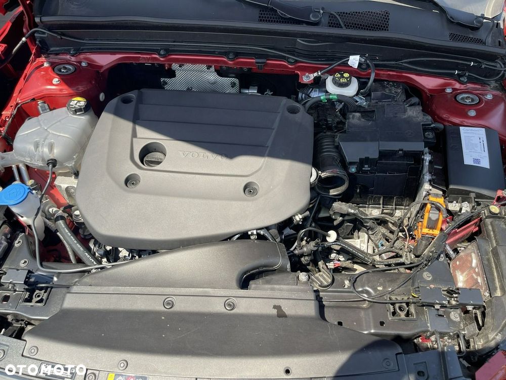 Volvo XC 40 B4 B AWD Geartronic RDesign - 19