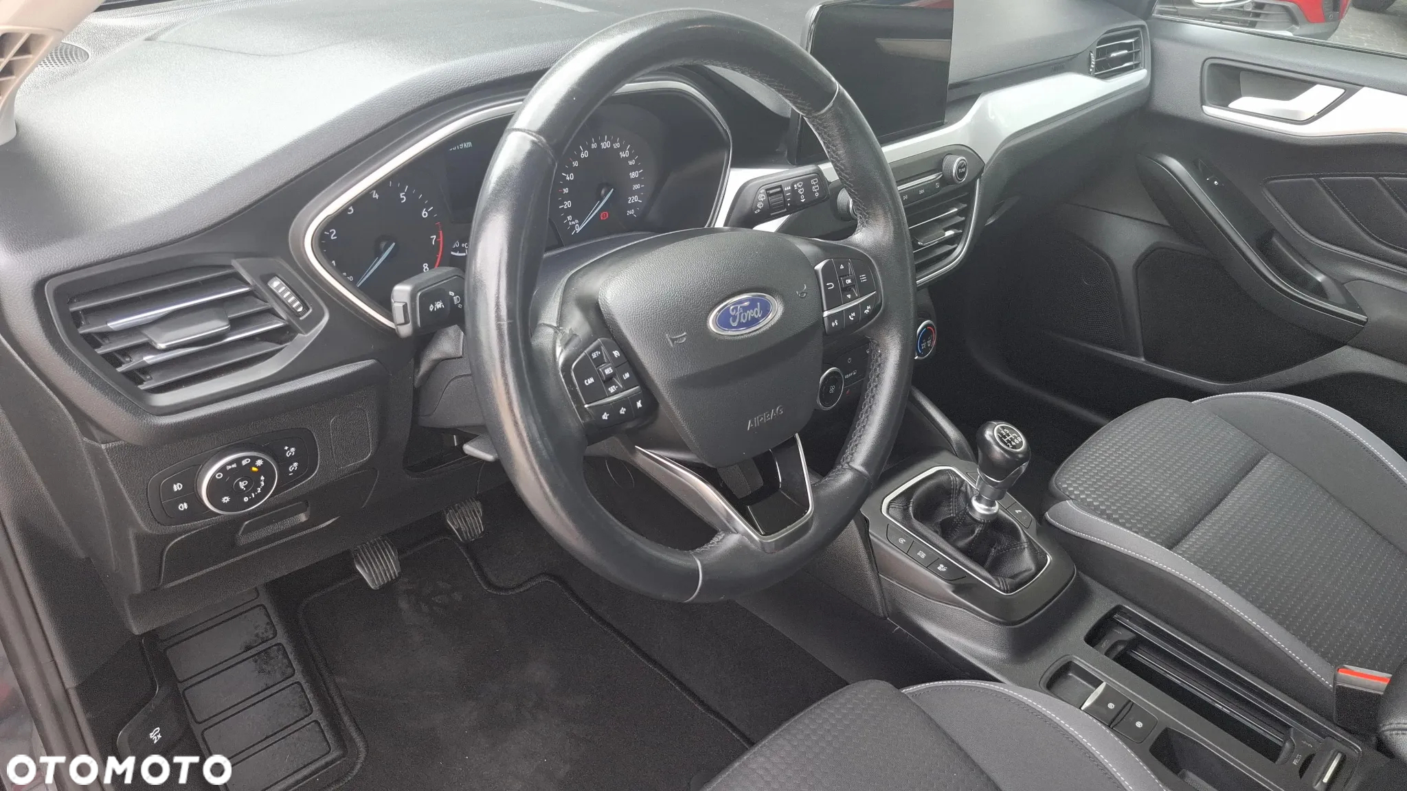 Ford Focus 1.0 EcoBoost Trend Edition - 13