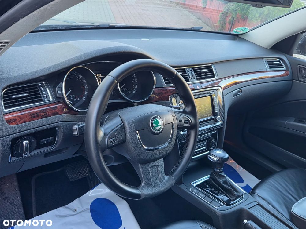 Skoda Superb Combi 2.0 TDI DSG Exclusive - 8