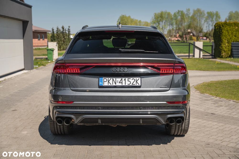 Audi Q8 - 8