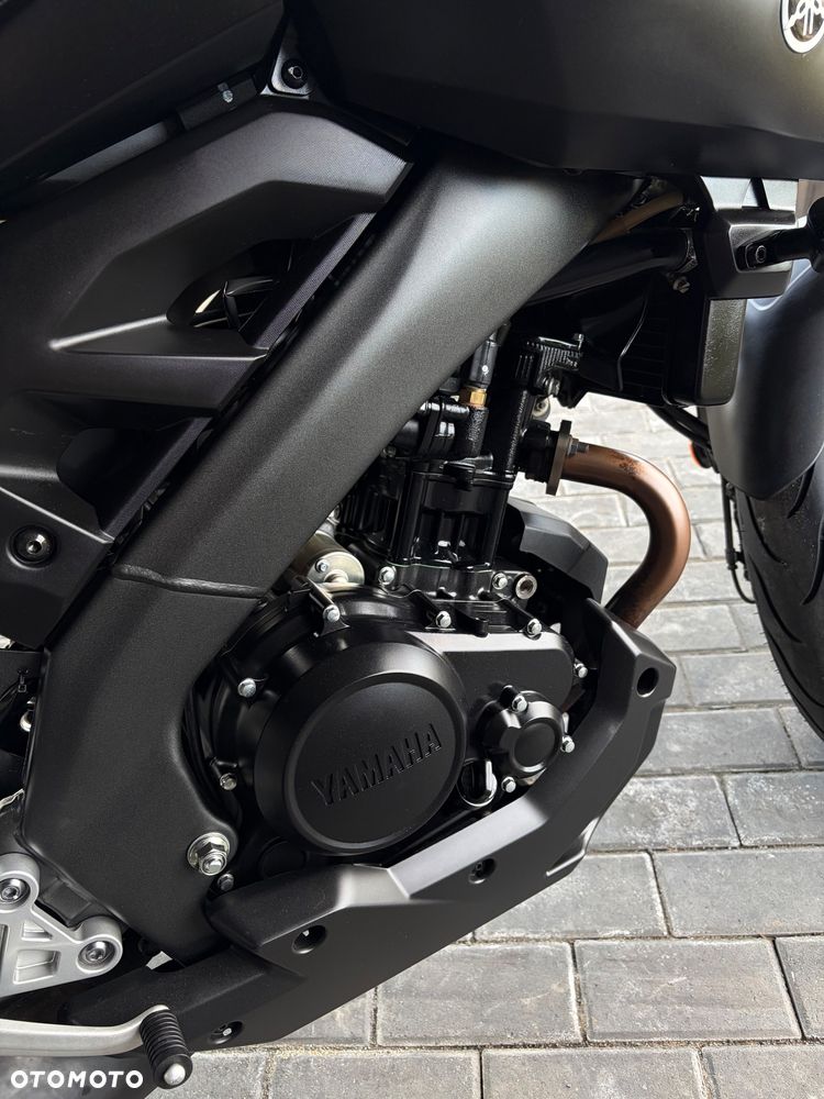 Yamaha MT - 24
