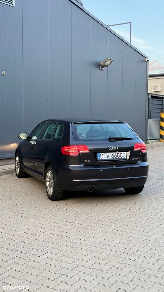 Audi A3 Sportback 2010 photo 3