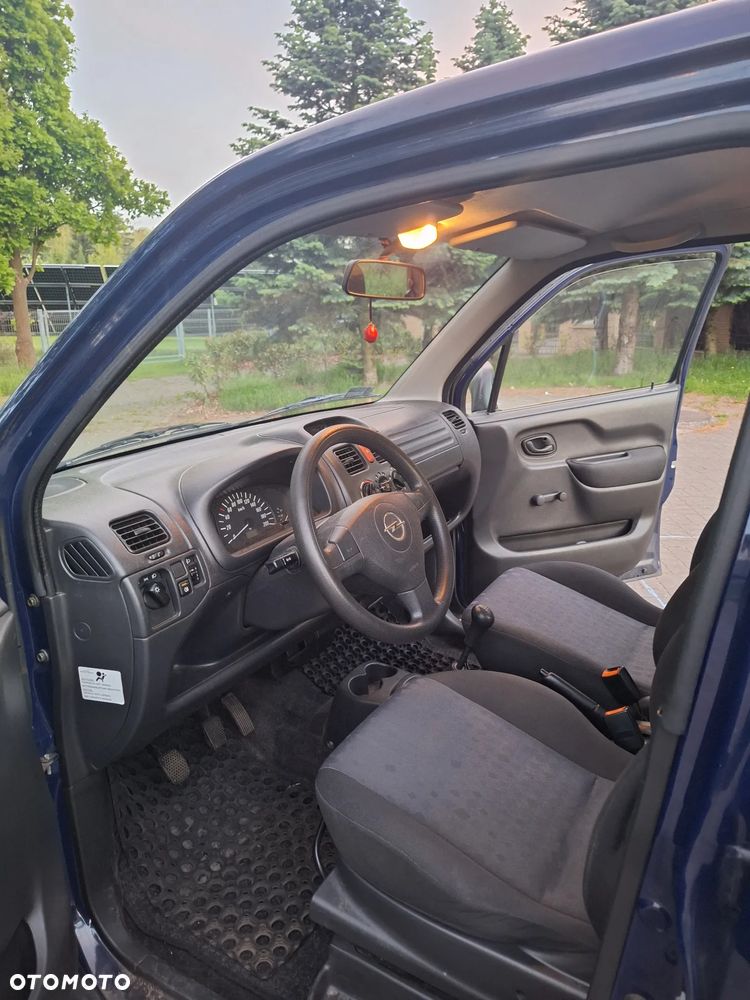 Opel Agila - 4