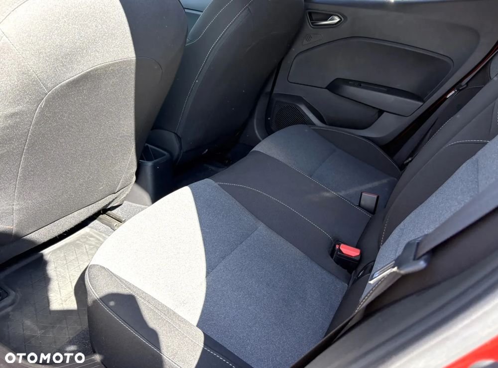 Mitsubishi Colt 1.0T Invite Style Cold - 23