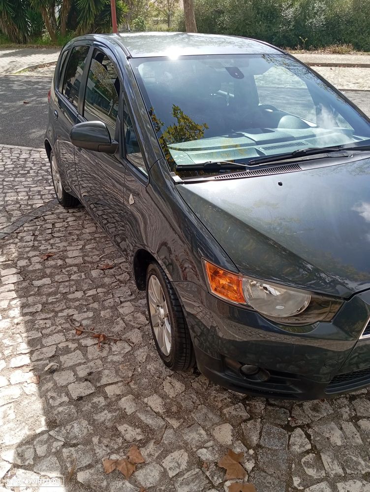 Mitsubishi Colt - 4