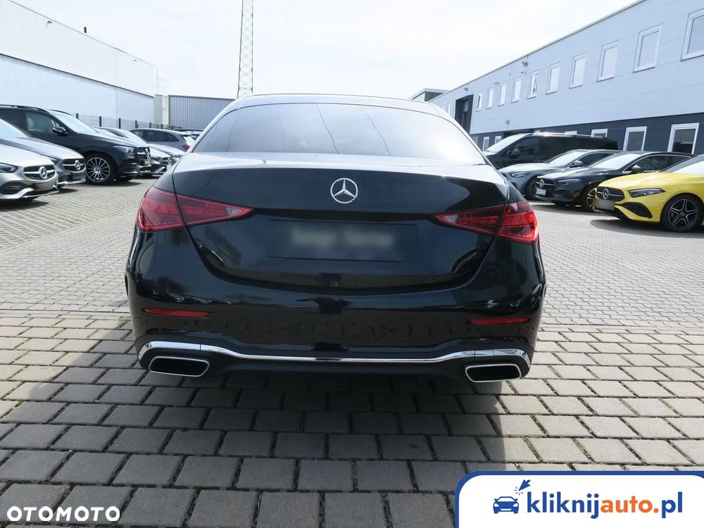 Mercedes-Benz Klasa C 180 9G-TRONIC AMG Line - 3