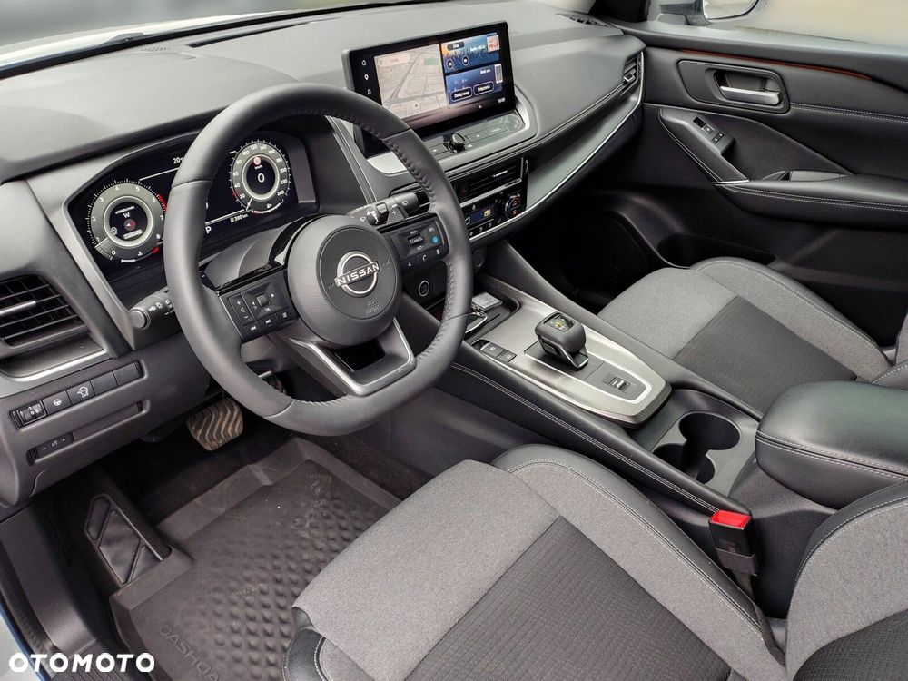 Nissan Qashqai 1.3 DIG-T mHEV N-Connecta Xtronic - 17