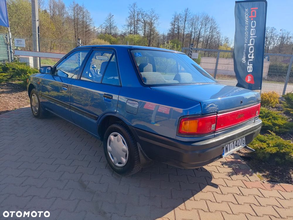 Mazda 323 - 16
